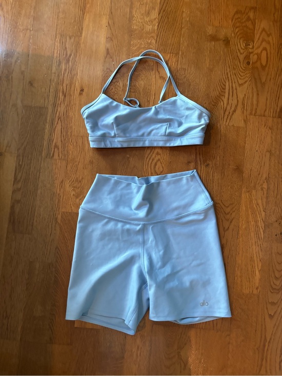 ALO Yoga Pants - ALO Yoga Airlift Intrigue Light Blue Bike Shorts with Matching Sports Bra
